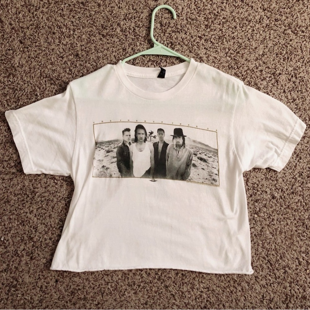 1987 American Tour U2 The Joshua Tree Vintage White Band Graphic Women’s Tee S/M